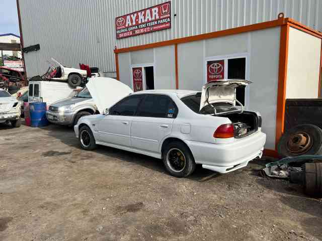 KARTİN TİCARET HONDA CIVIC 1.6 İES MAKYAJLI ÇIKMA YEDEK PARÇALARI 1999-2001 ARASI MODELLERE UYUMLUDUR