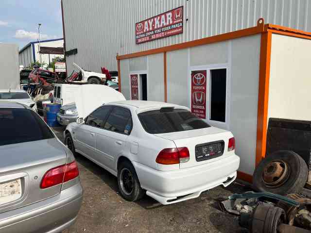 KARTİN TİCARET HONDA CIVIC 1.6 İES MAKYAJLI ÇIKMA YEDEK PARÇALARI 1999-2001 ARASI MODELLERE UYUMLUDUR