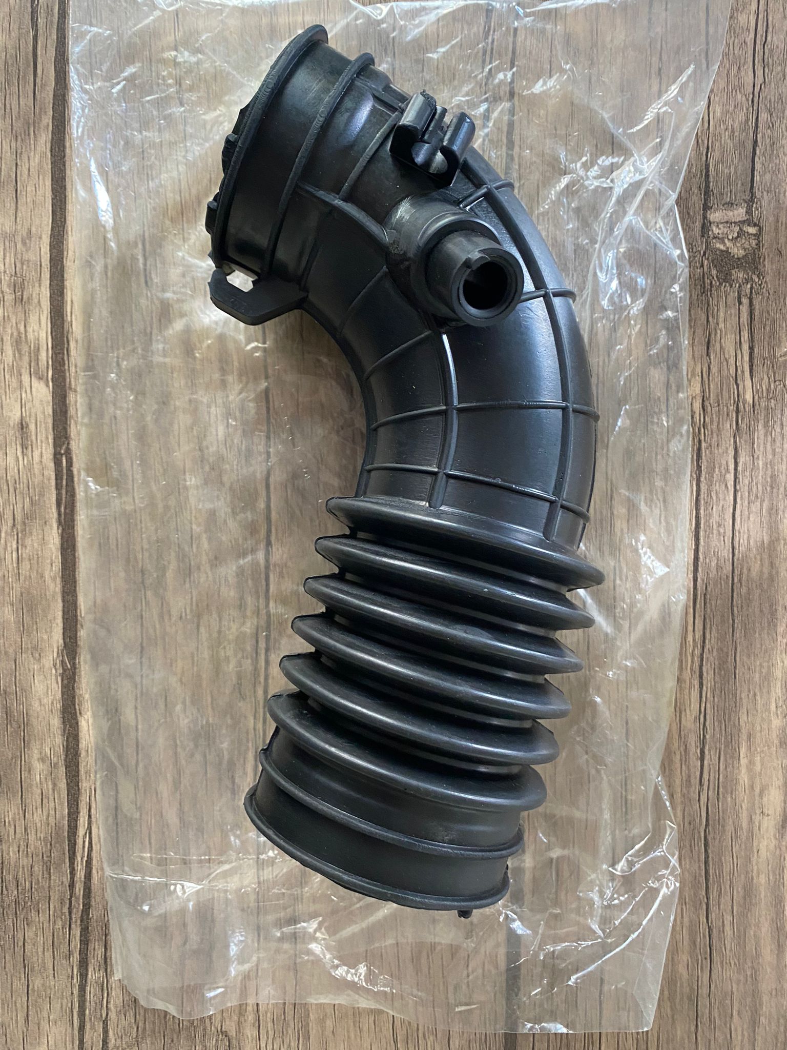 KARTİN TİCARET HONDA CIVIC FC5 BENZİNLİ HAVA FİLTRE BORULARI 2017-2022 ARASI MODELLERE UYUMLUDUR