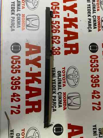 KARTİN TİCARET HONDA CIVIC V-TEC ÇIKMA ORJİNAL KAPI İÇ DEMİRLERİ 2002-2006 ARASI MODELLERE UYUMLUDUR