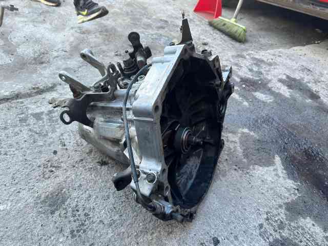 KARTİN TİCARET HONDA CIVIC V-TEC ÇIKMA ORJİNAL TEMİZ MANUEL ŞANZUMAN 2002-2006 ARASI MODELLERE UYUMLUDUR.