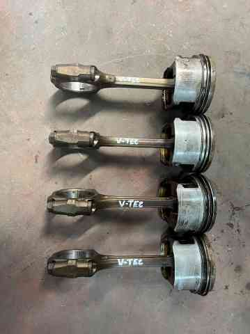 KARTİN TİCARET HONDA CIVIC V-TEC ÇIKMA ORJİNAL STANDART PİSTON KOLLARI 2001-2006 ARASI MODELLERE UYUMLUDUR