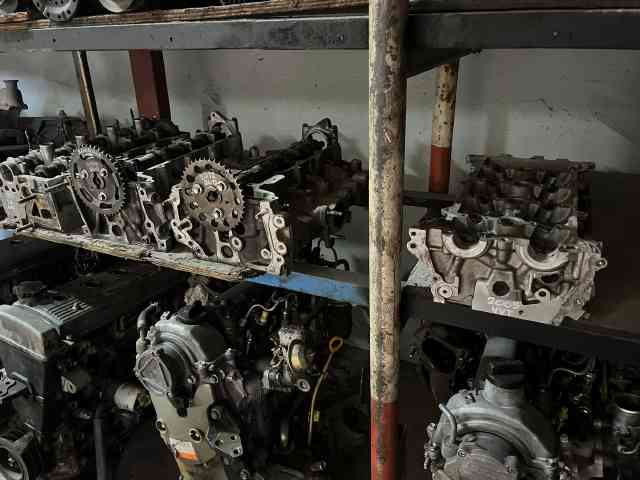 KARTİN TİCARET TOYOTA SİLİNDİR KAPAKLARI ÇIKMA ORJİNAL