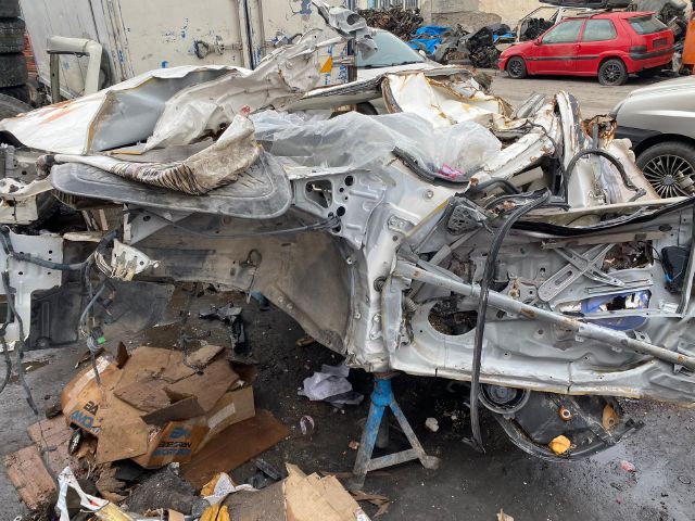 KARTİN TİCARET TOYOTA AURIS 2012 D-4D DEPREM HASARLI PARÇA PARÇA