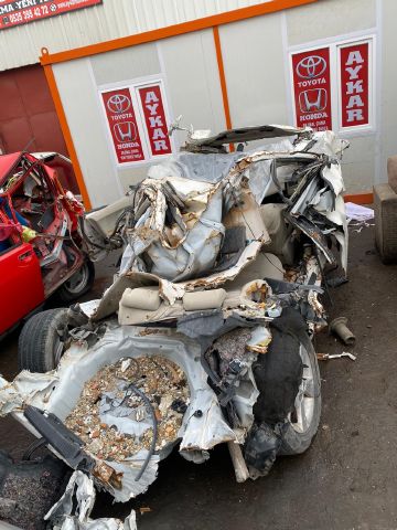 KARTİN TİCARET TOYOTA AURIS 2012 D-4D DEPREM HASARLI