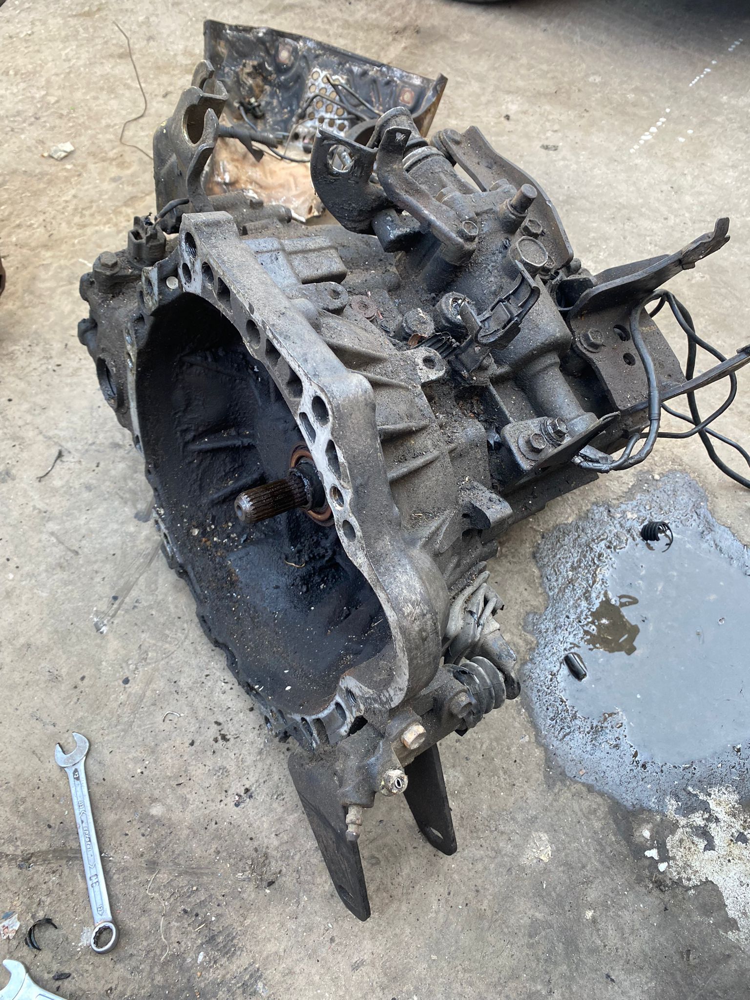 KARTİN TİCARET TOYOTA COROLLA 3ZZ MANUEL ÇIKMA ORJİNAL KOMPLE ŞANZUMAN 2002-2006 ARASI MODELLERE UYUMLUDUR